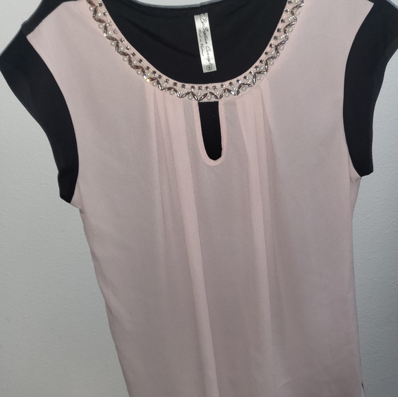 Cute blouse - Picture 3 of 3